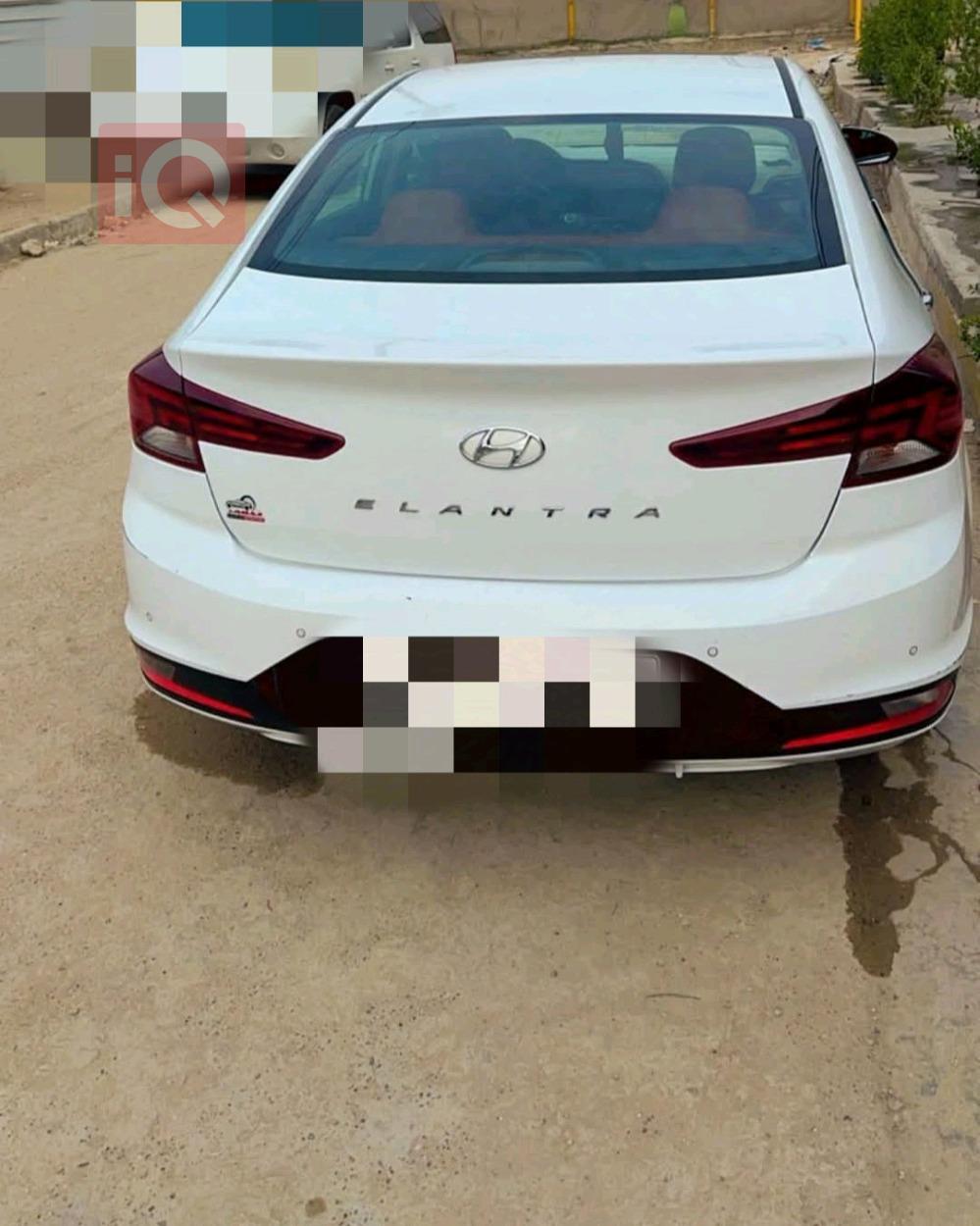 هیوندای ئەلەنترا